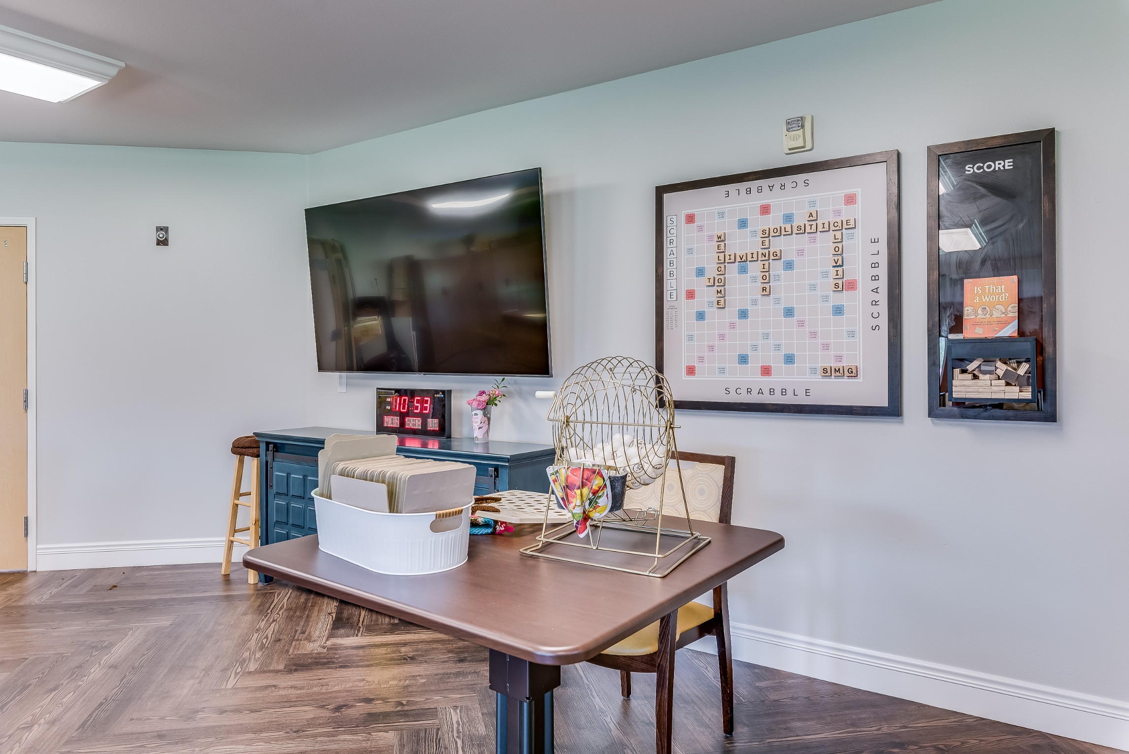 Activity room, games
