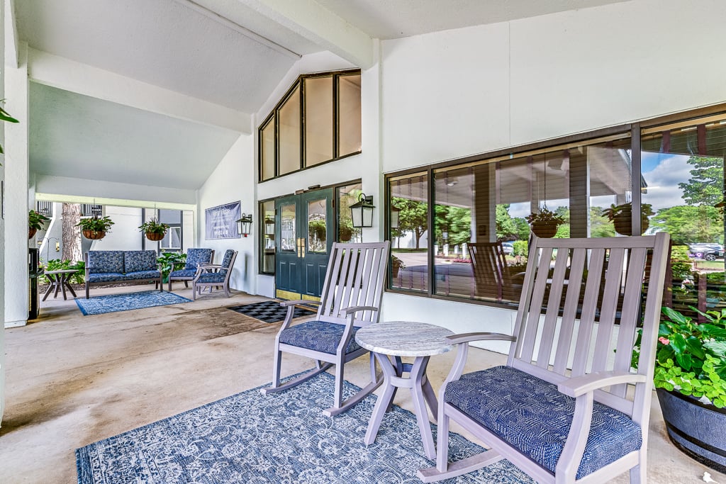 Front Entrance Sitting Area
