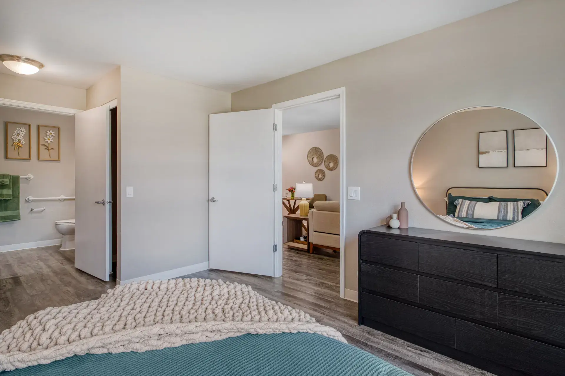 Apartment Bedroom beautifully furnished