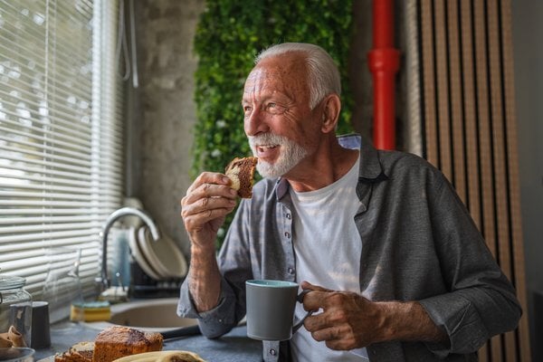 How to Downsize From a Family Home to an Apartment for Seniors